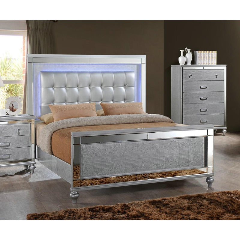 New Classic Furniture Valentino BA9698S Full Upholstered Bed - Silver IMAGE 1