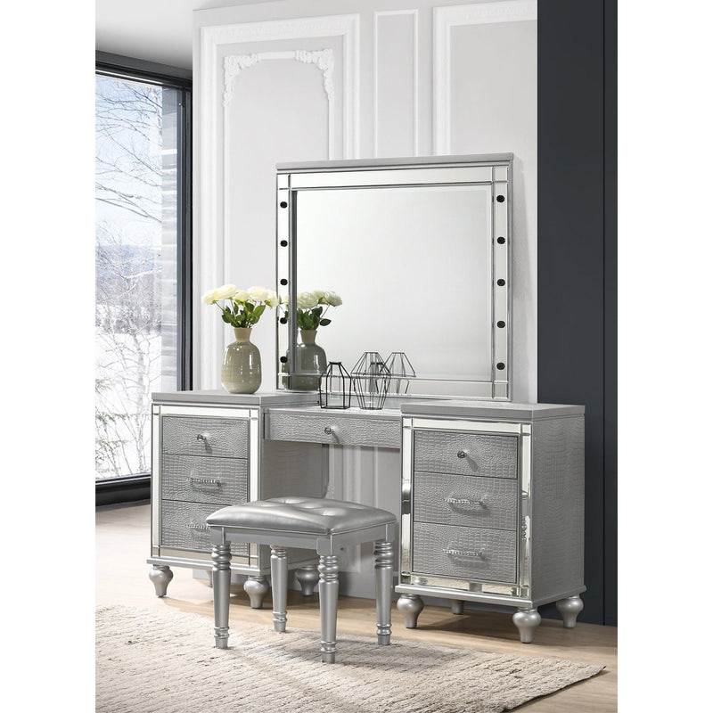 New Classic Furniture Valentino BA9698S Vanity Table - Silver IMAGE 2