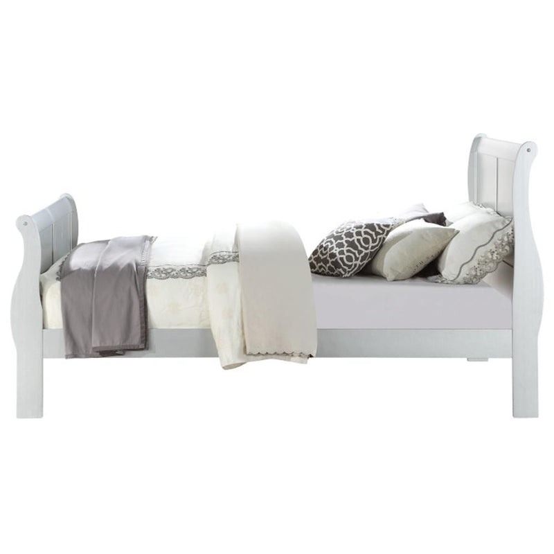 Acme Furniture Louis Philippe III 26697EK King Sleigh Bed IMAGE 4