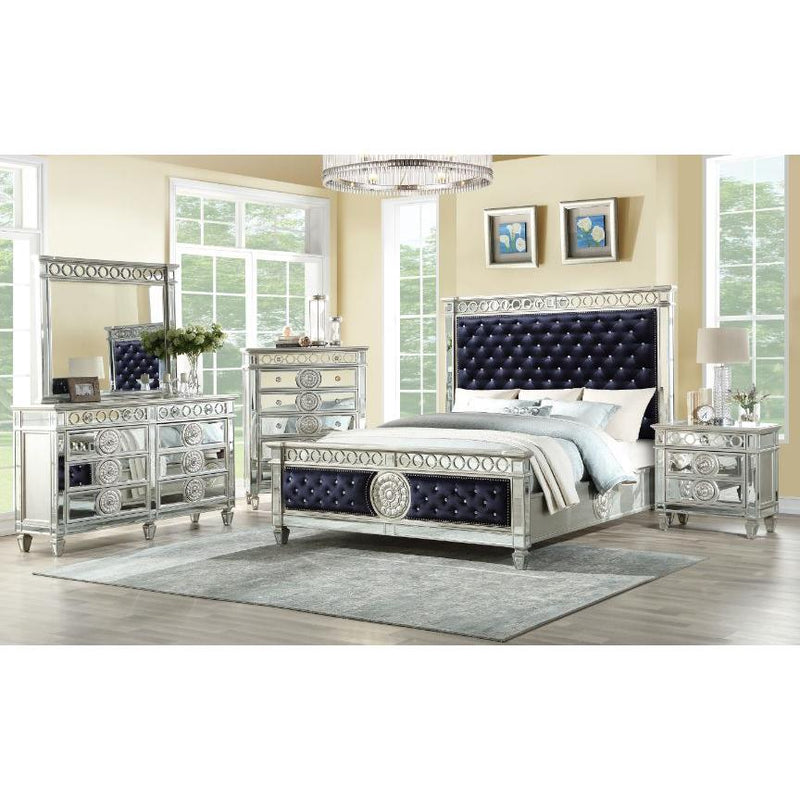 Acme Furniture 27350Q Queen Bed - Black IMAGE 1