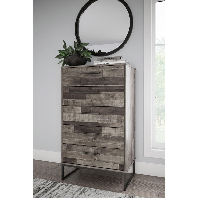  Signature Design by Ashley Neilsville EB2120-245 Five Drawer Chest IMAGE 6