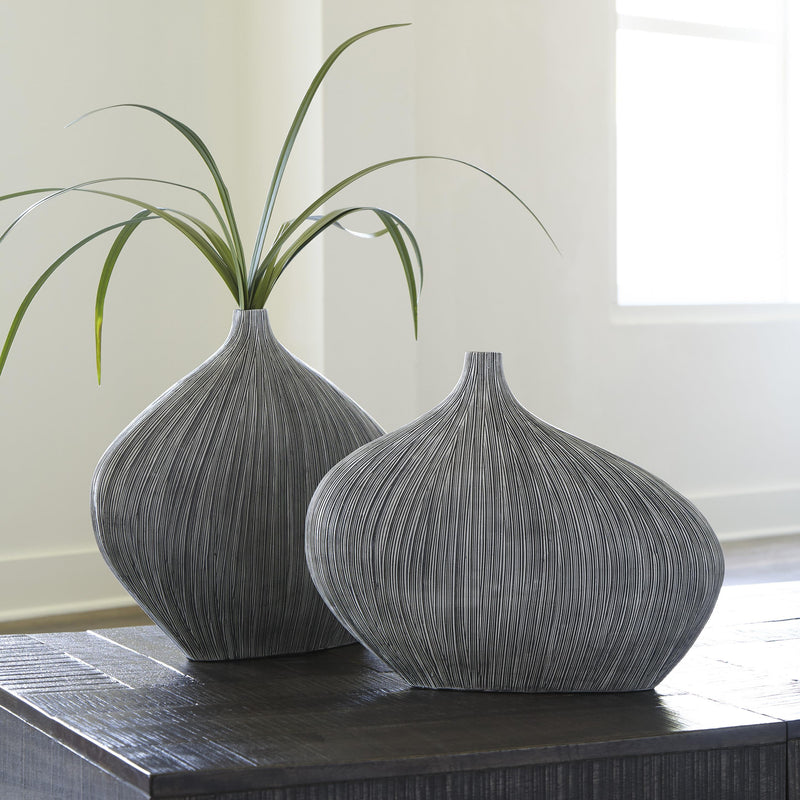  Signature Design by Ashley Donya A2000547 Vase IMAGE 5