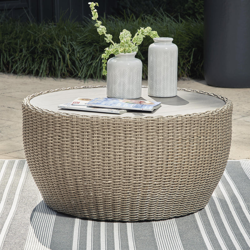  Signature Design by Ashley Danson P505-708 Round Cocktail Table IMAGE 3