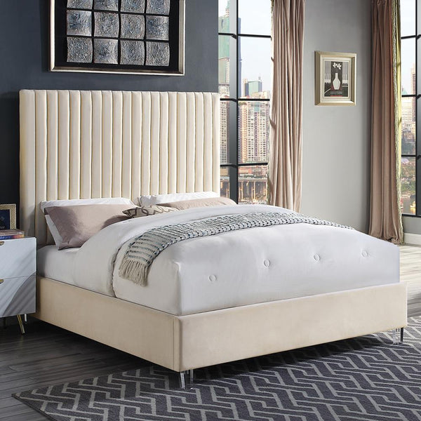 Acme Furniture Edzia BD00963Q Queen Bed IMAGE 1