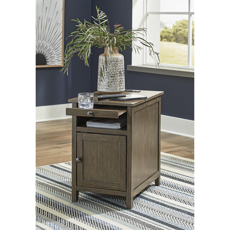  Signature Design by Ashley Treytown T300-217 Chair Side End Table IMAGE 6