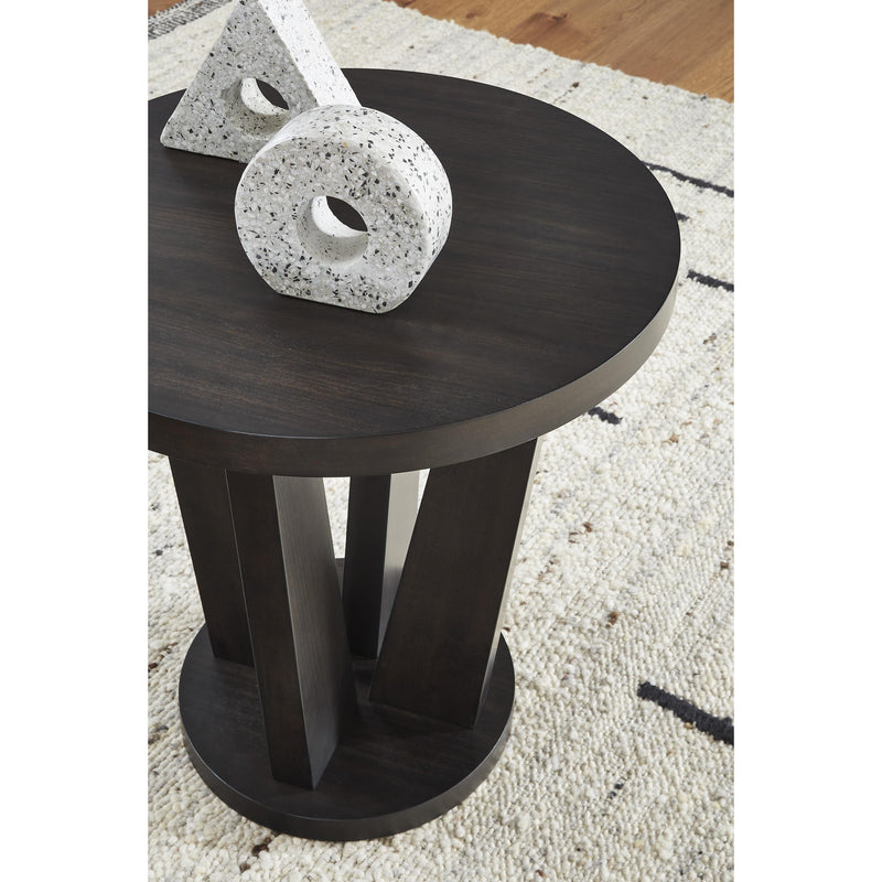  Signature Design by Ashley Chasinfield T458-6 Round End Table IMAGE 6