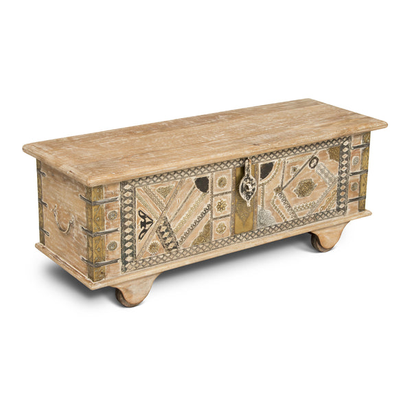  Steve Silver Furniture Amira Storage Trunk IMAGE 1