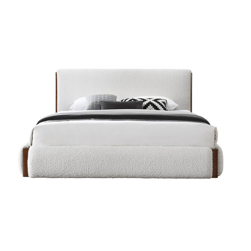 Acme Furniture Sandro BD02470Q Queen Bed IMAGE 3