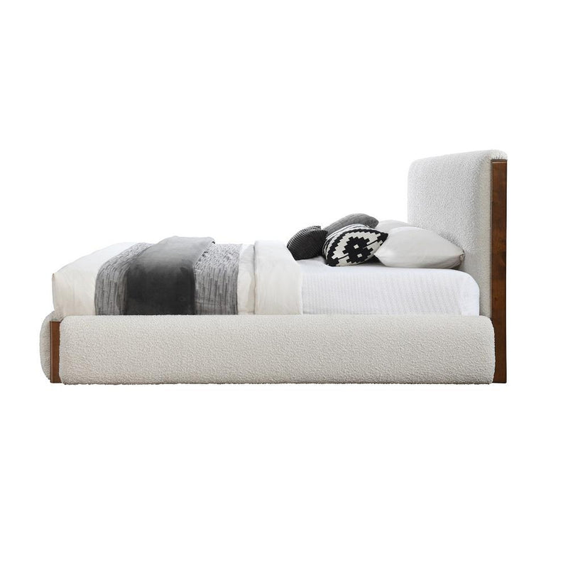 Acme Furniture Sandro BD02470Q Queen Bed IMAGE 4