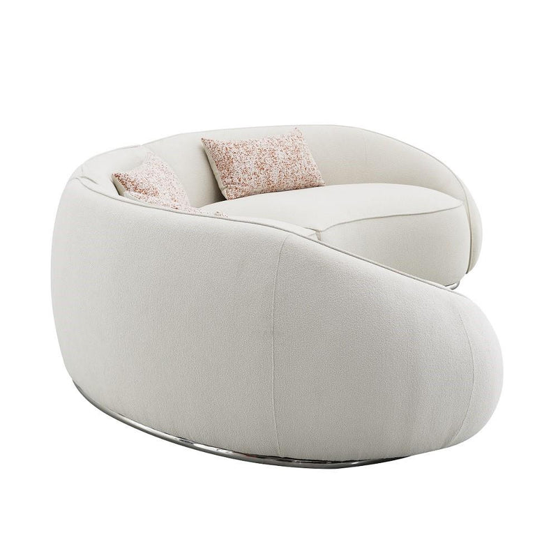 Acme Furniture Sahara LV03010 Sectional Sofa with 3 Pillows IMAGE 4