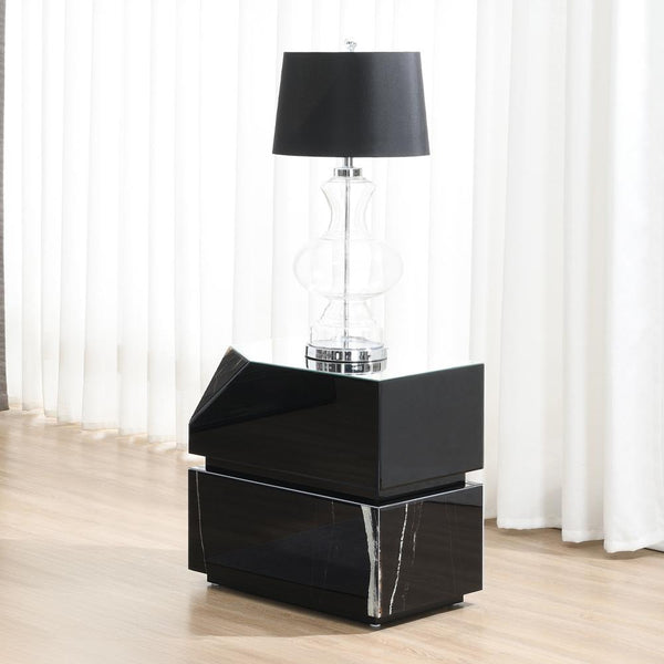 Acme Furniture Drisana LV03866 End Table IMAGE 1