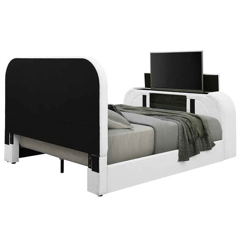 Acme Furniture Shelyn King Upholstered Panel Bed BD04751EK IMAGE 4